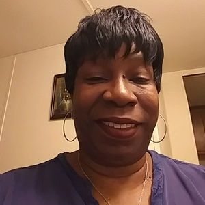 Meet your Posher, Beverly